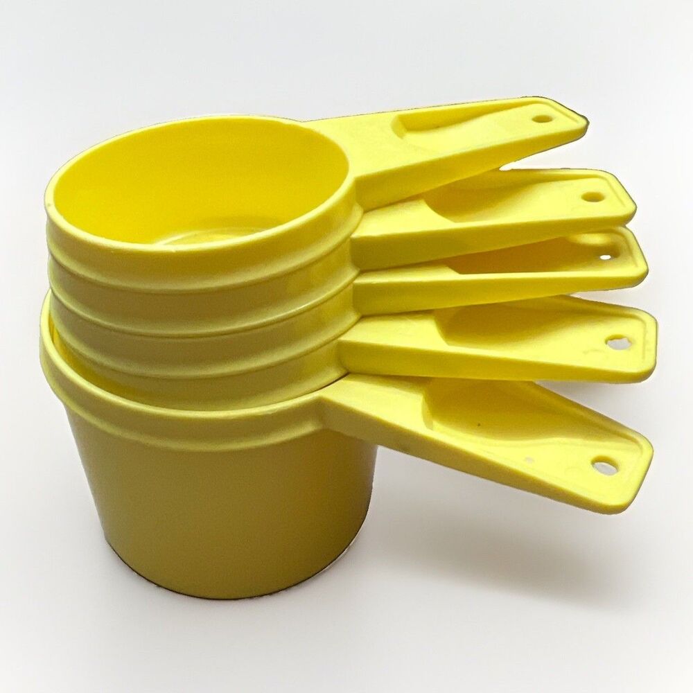 Tupperware Set of 5 Yellow Nesting Measuring Cups Vintage 1/4, 1/3, 1/2, 2/3, 1c